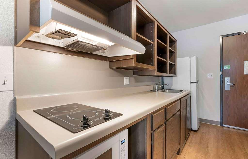 Extended Stay America Suites - Portland - East Fairview Стая снимка